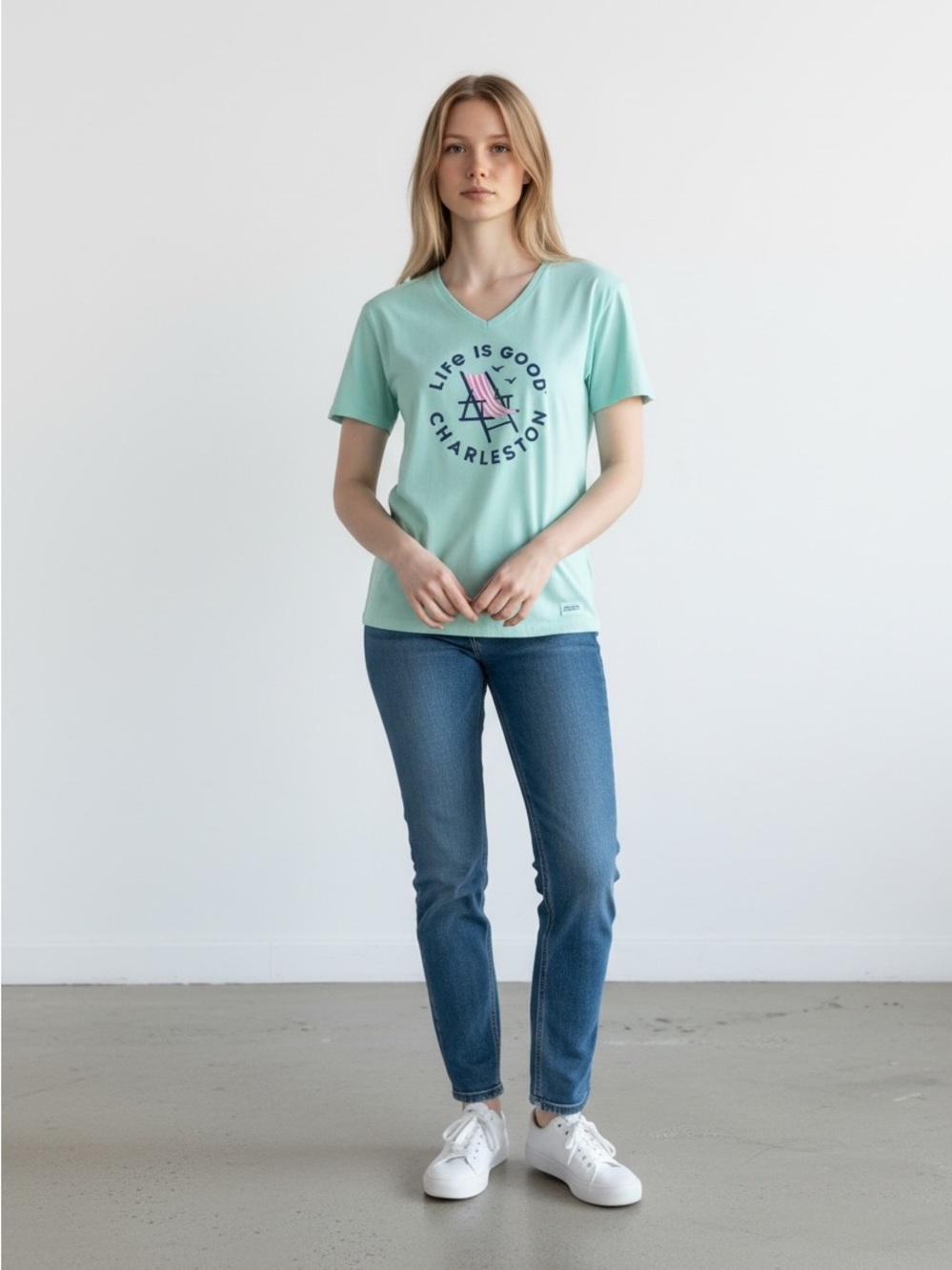 NWT Life is Good Charleston V-Neck Tee Size XL